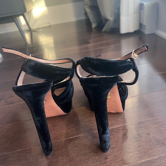 Aquazzura size 38 velvet platform sandal in black - Picture 4 of 4